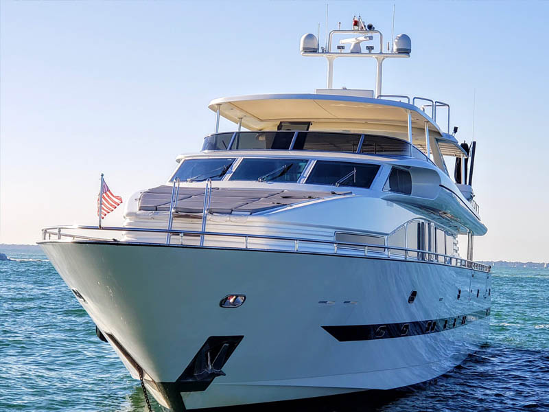 110' Horizon - Bote para Alquilar en Miami, Florida