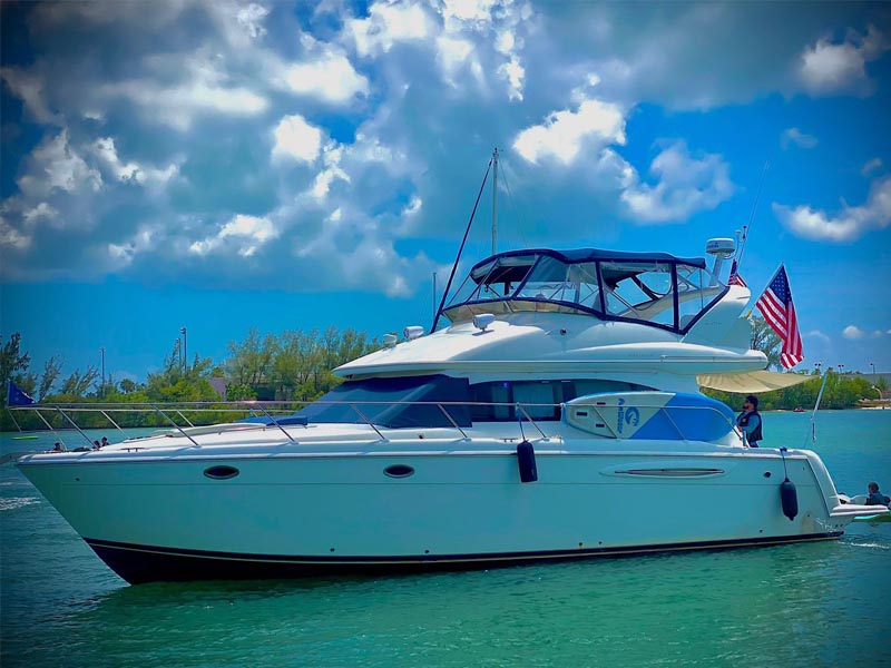45' Meridian - Bote para Alquilar en Miami, Florida