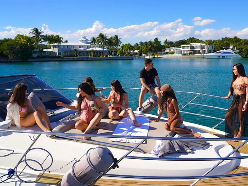 50' Cranchi - Bote para Alquilar en Miami, Florida