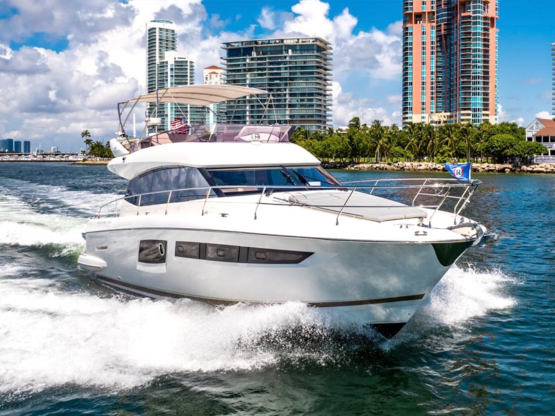 52' Prestige - Bote para Alquilar en Miami, Florida