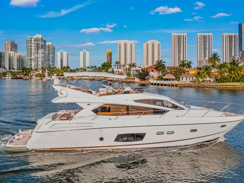 70' SunSeeker - Bote para Alquilar en Miami, Florida